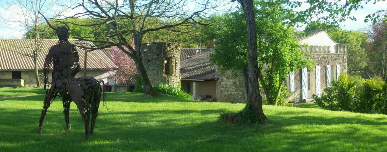 Ancien Haras De La Tour Bed & Breakfast Lamothe-Landerron Exterior photo